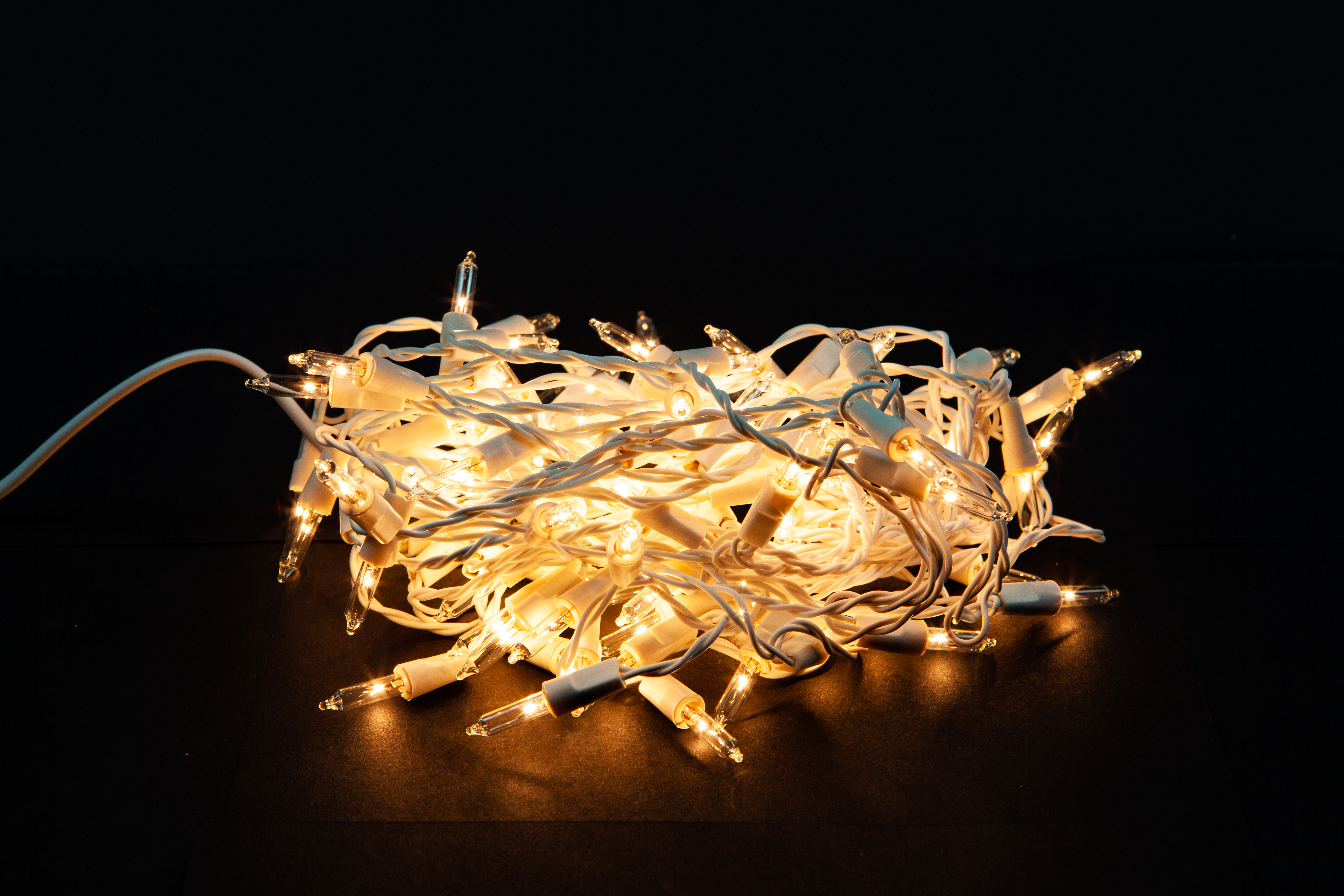 Изображение товара Гирлянда внутренняя занавес Сосульки 100 LED белый 2 м для праздничного декора