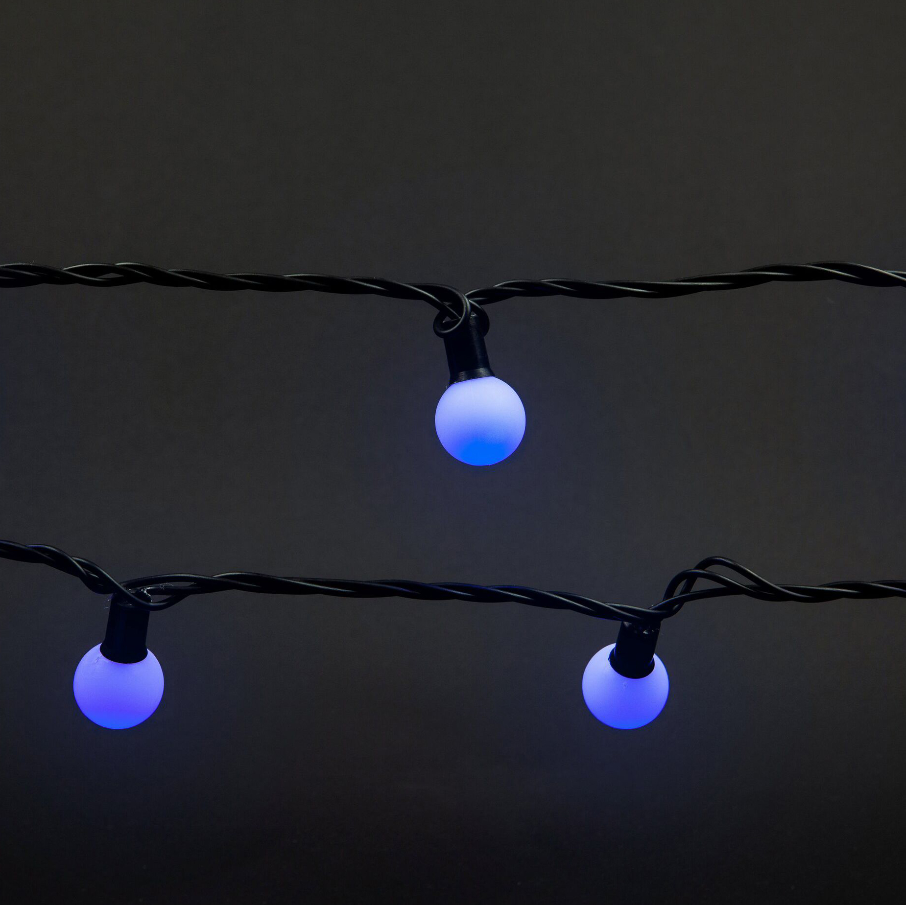 Изображение товара Гирлянда внешняя шарики 70 LED синий 10 м для украшения