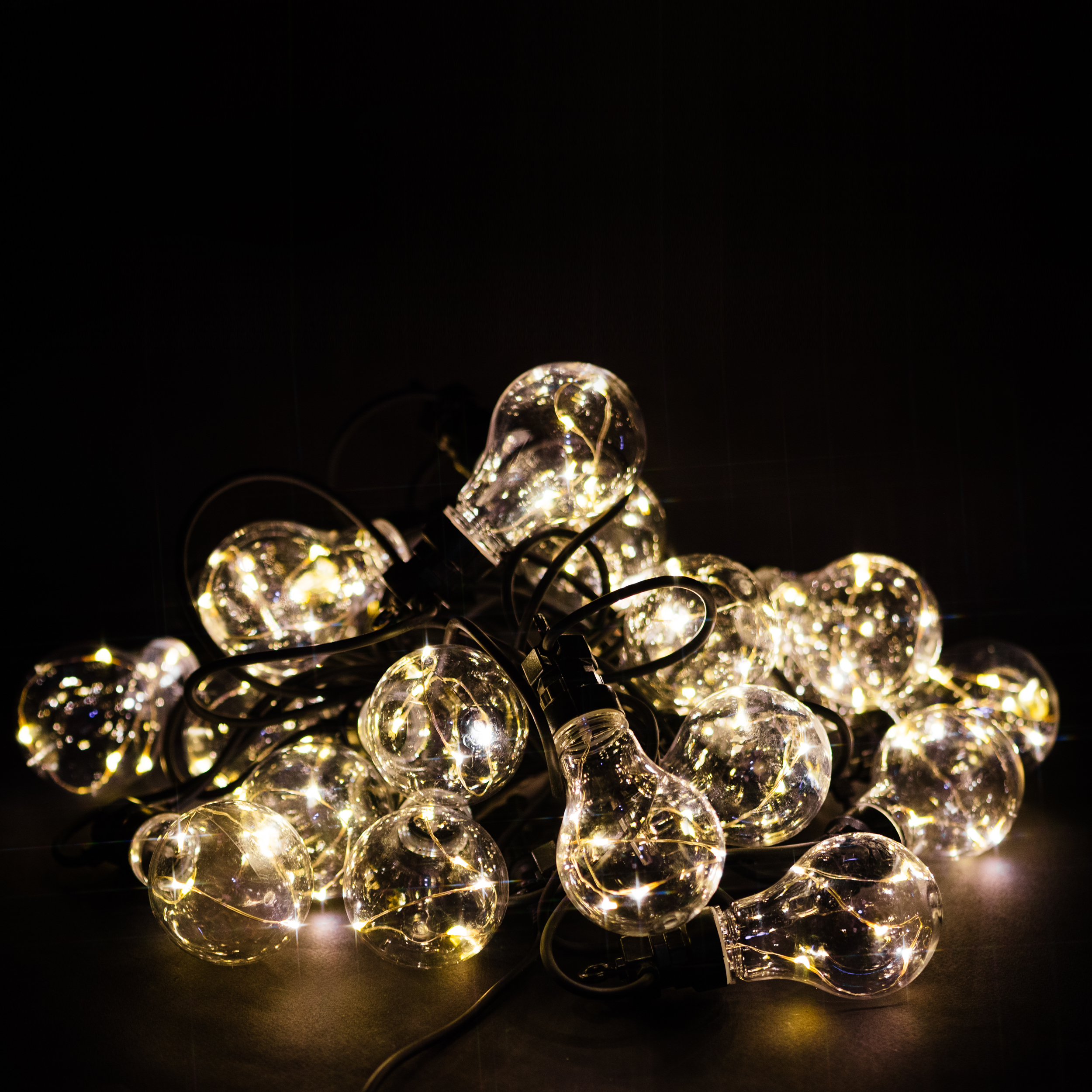 Изображение товара Гирлянда внутренняя нить LED белый 9,5 м - уют и стиль