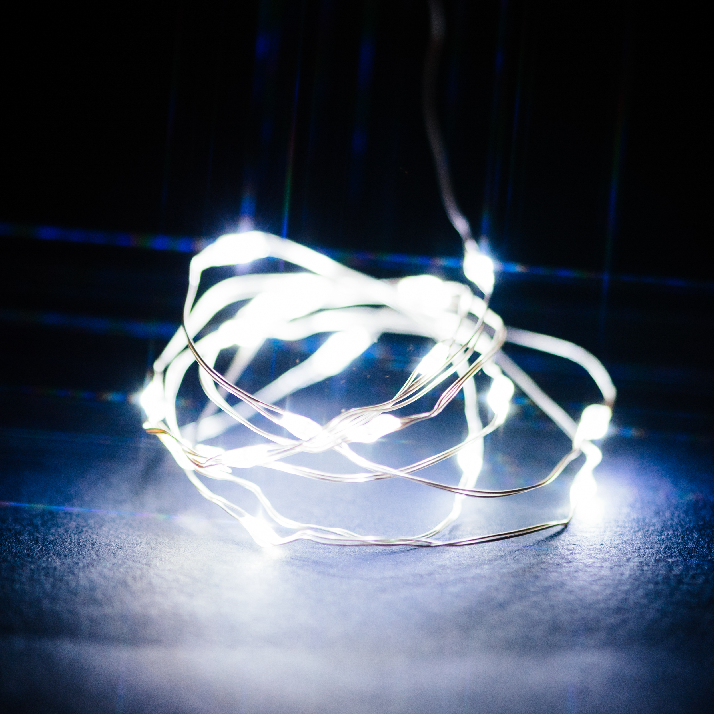 Изображение товара Гирлянда внутренняя нить 20 LED белый 1 м для украшения интерьера