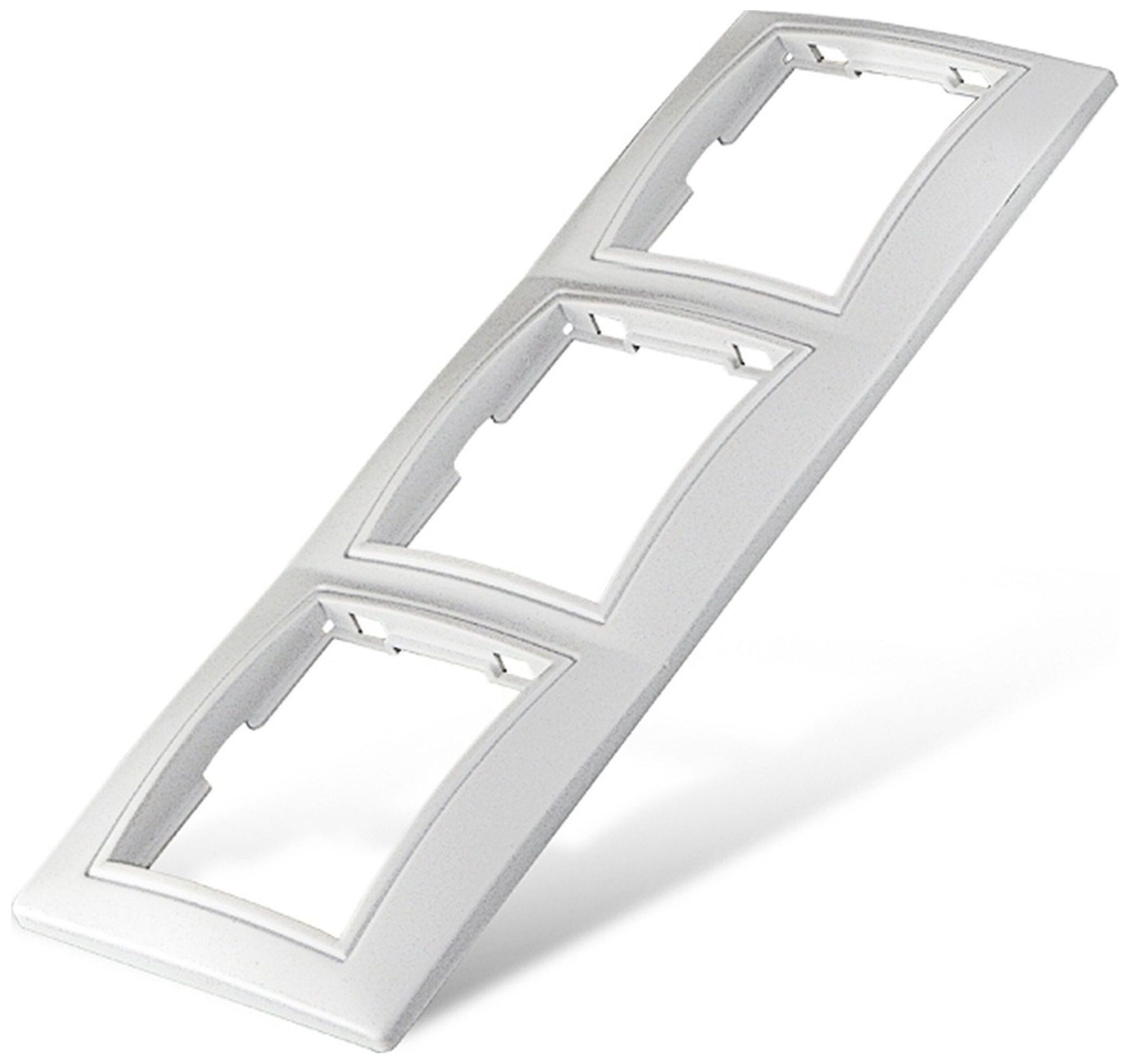 Изображение товара Рамка 3 поста UNIVersal Севиль белый