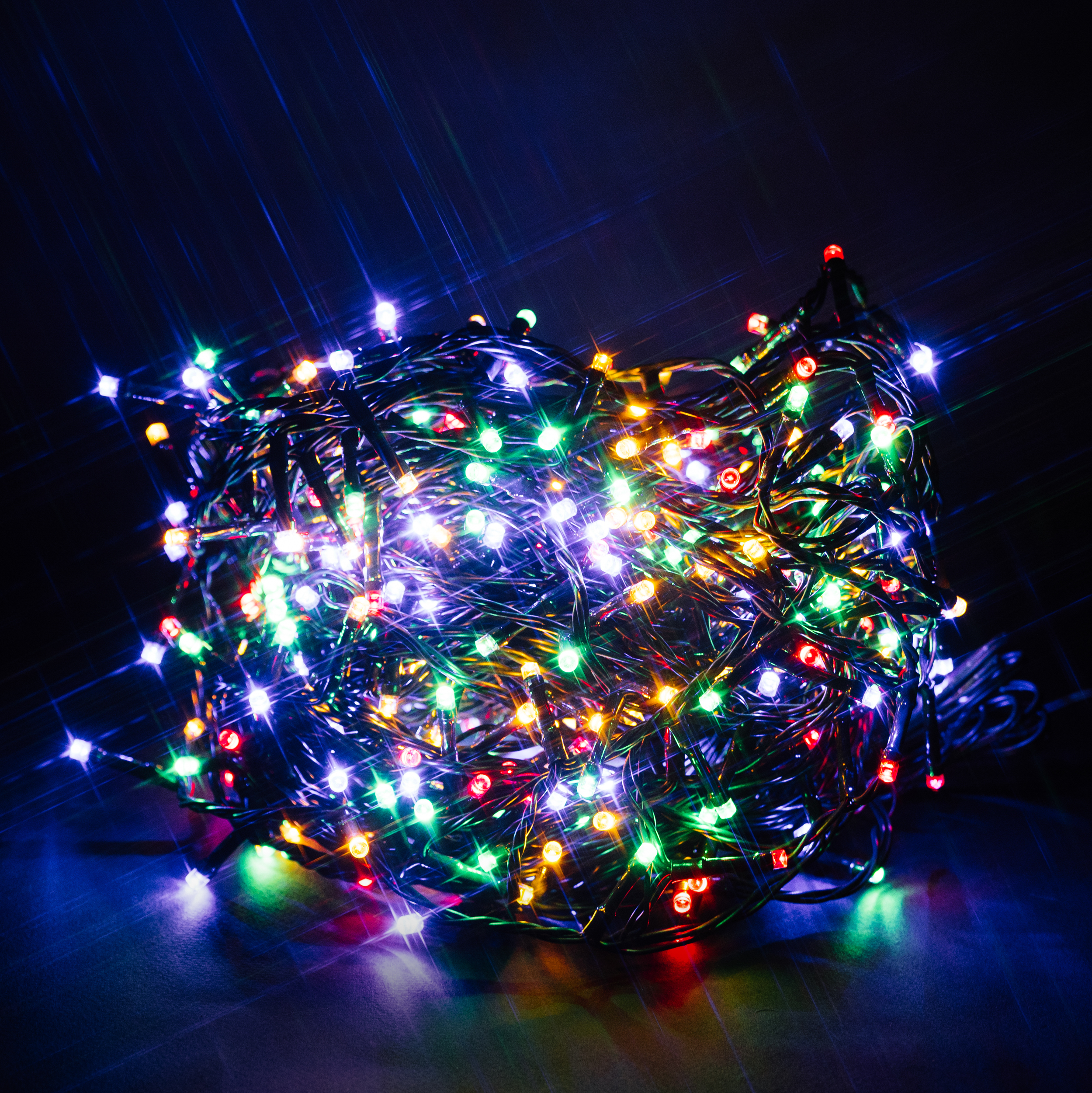 Изображение товара Гирлянда универсальная нить 400 LED многоцветная 29,9 м для улицы и помещения