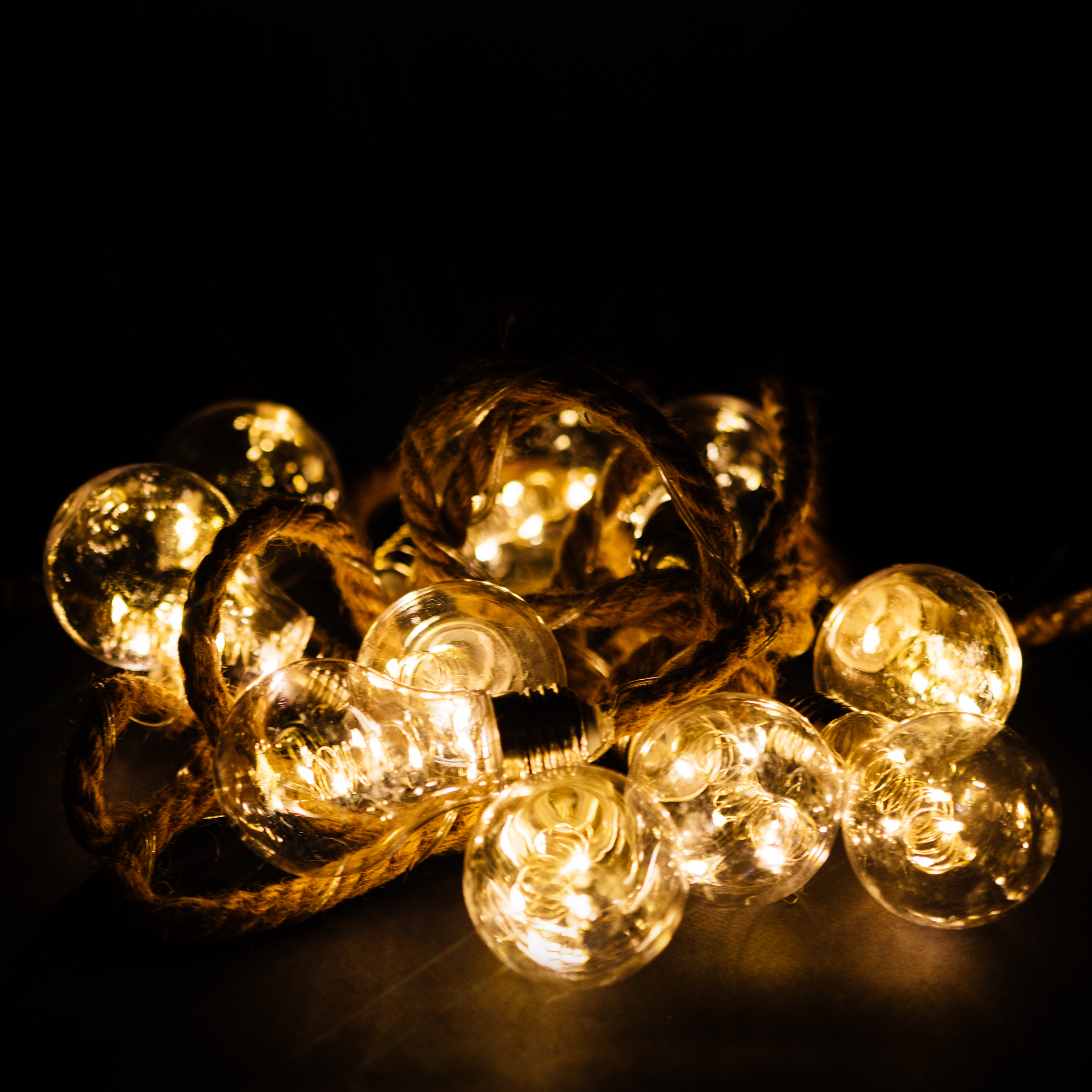 Изображение товара Гирлянда внешняя нить SH LIGHTS 50 LED желтый 2,7 м для уличного украшения