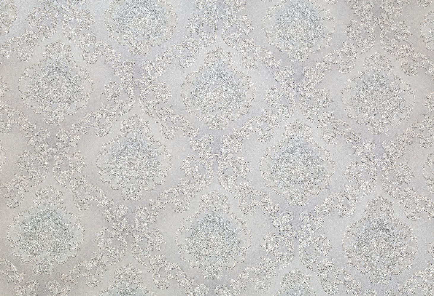 Изображение товара Виниловые обои HomeColor Rosalina HC71618-14 серые 1,06x10,05 м