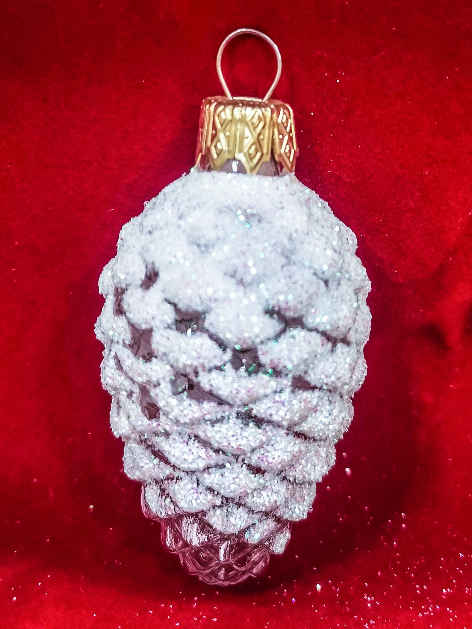 Изображение товара Ёлочная игрушка Коломеев Шишка в снегу прозрачная серия 9 см в подарочной упаковке