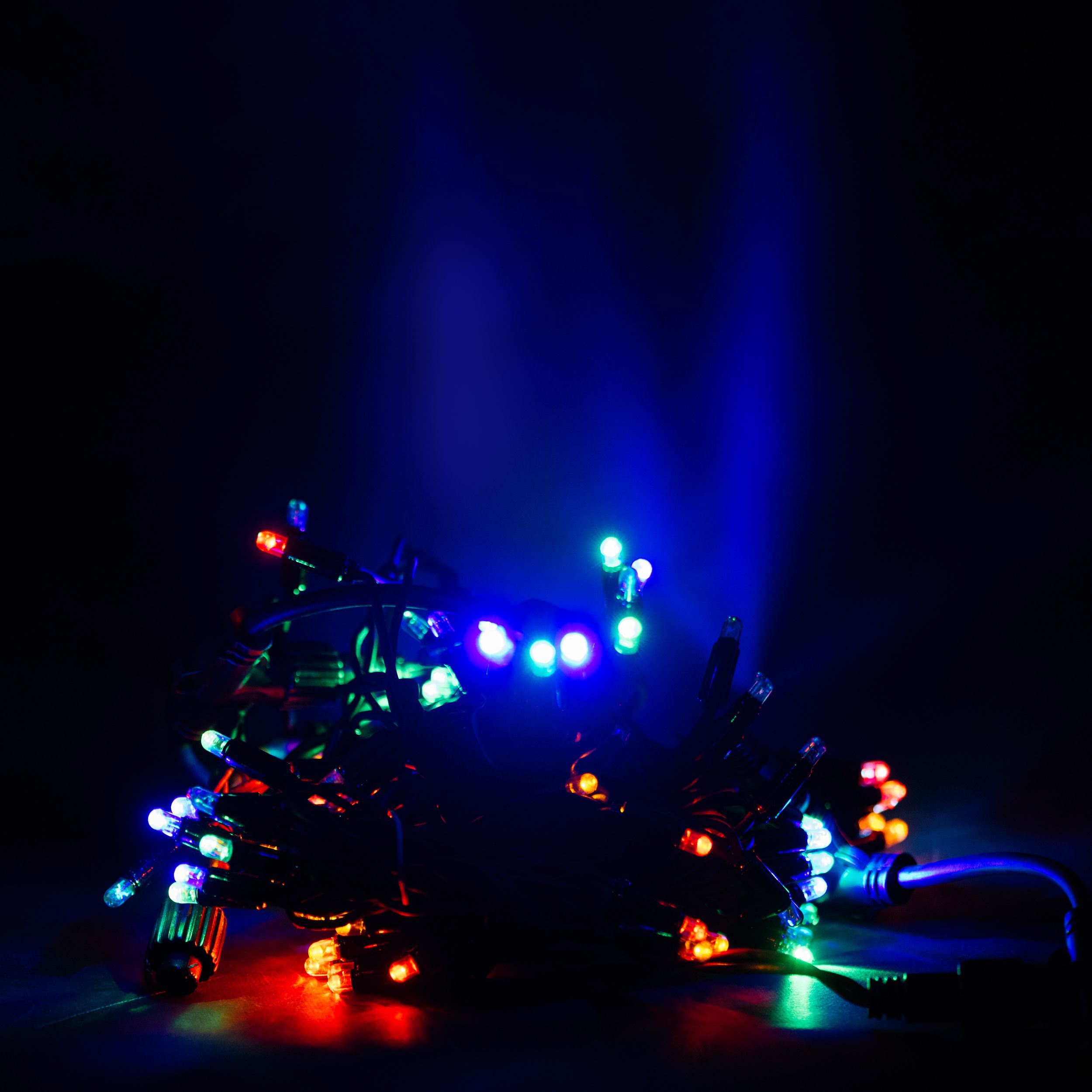 Изображение товара Гирлянда внешняя 102 LED многоцветная 1 м для декора уличных и внутренних объектов