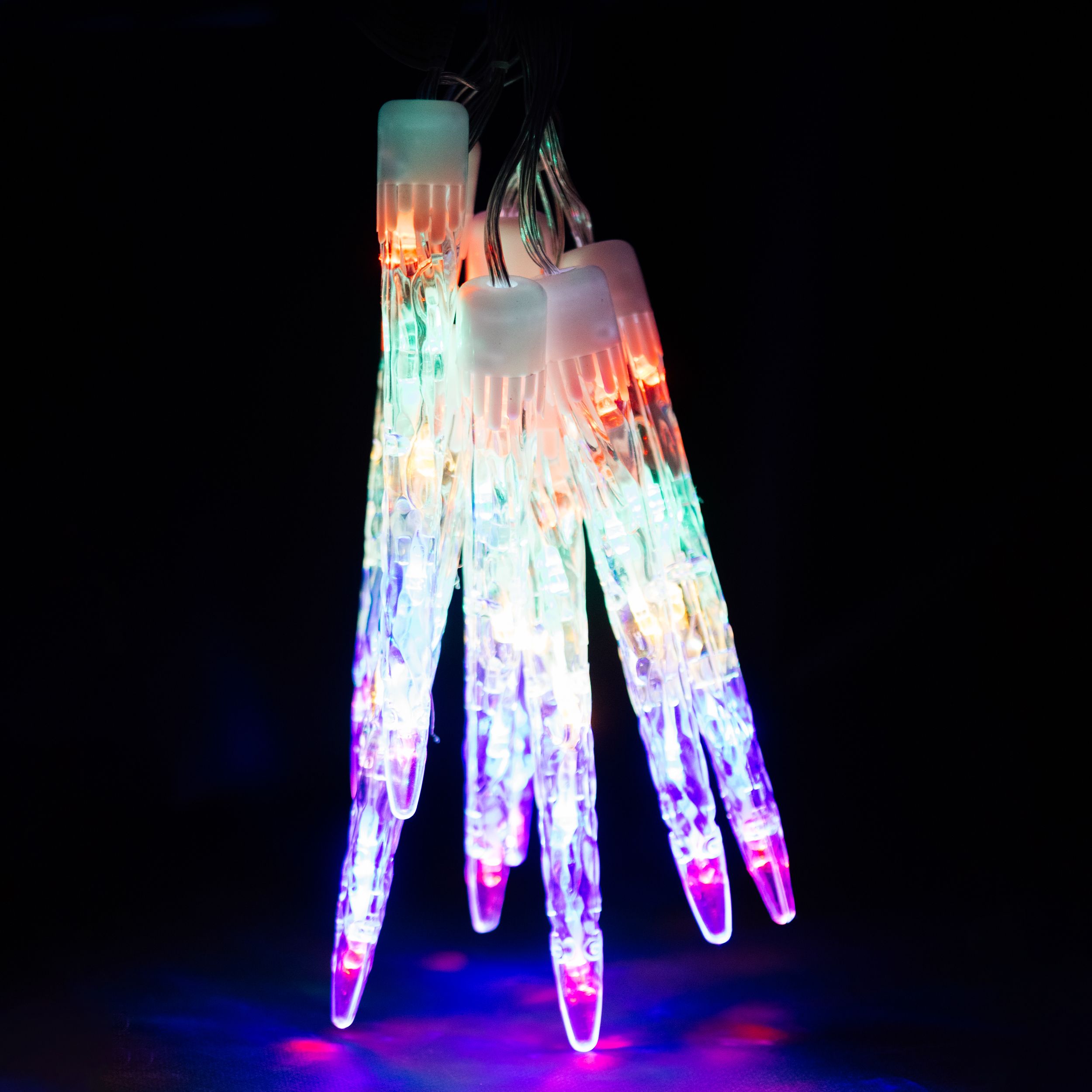 Изображение товара Гирлянда внешняя нить с сосульками GLOS 40 LED многоцветный 1,8 м