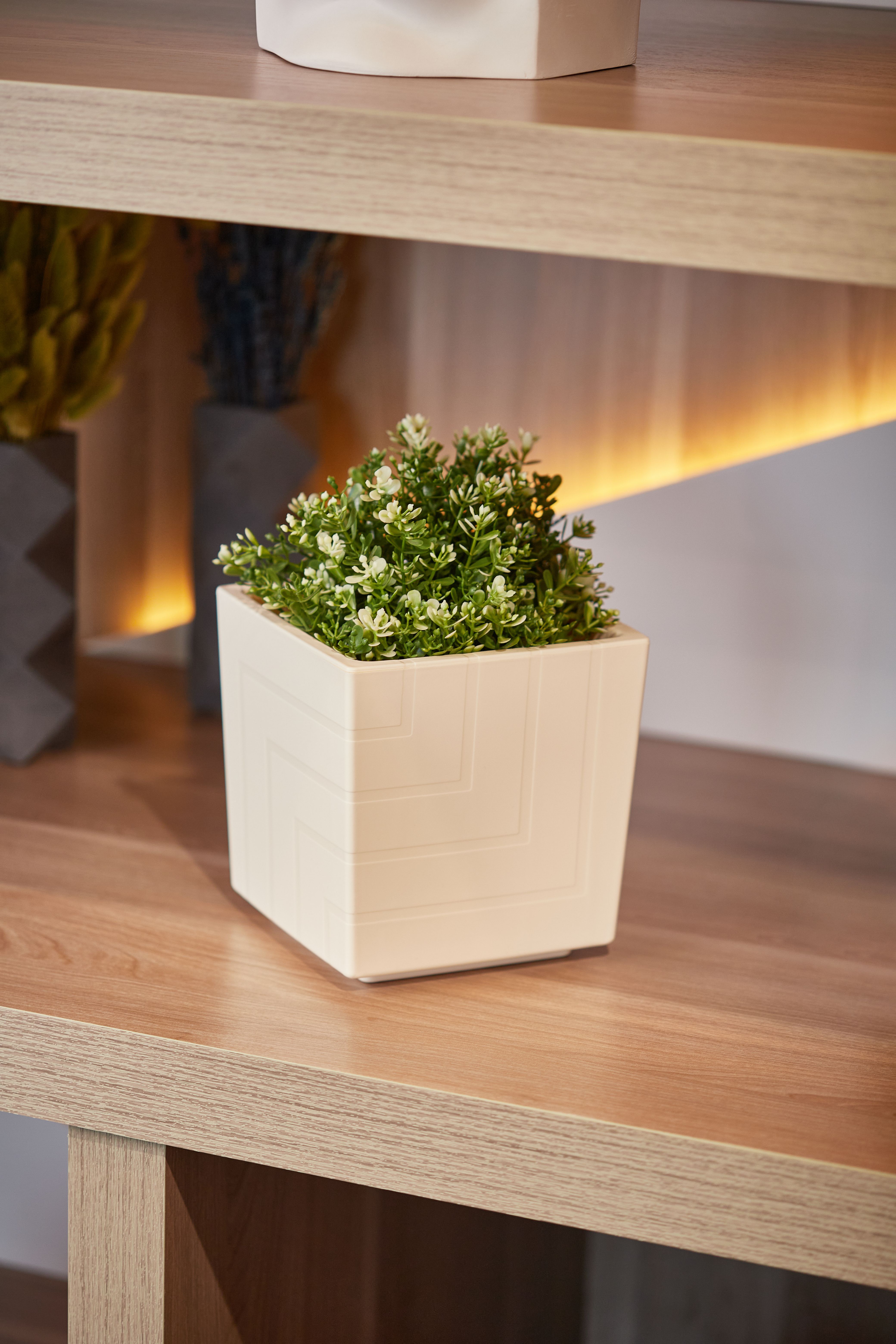 Изображение товара Кашпо ЧЕТЫРЕ СЕЗОНА Квадро D16 3,3 л ваниль