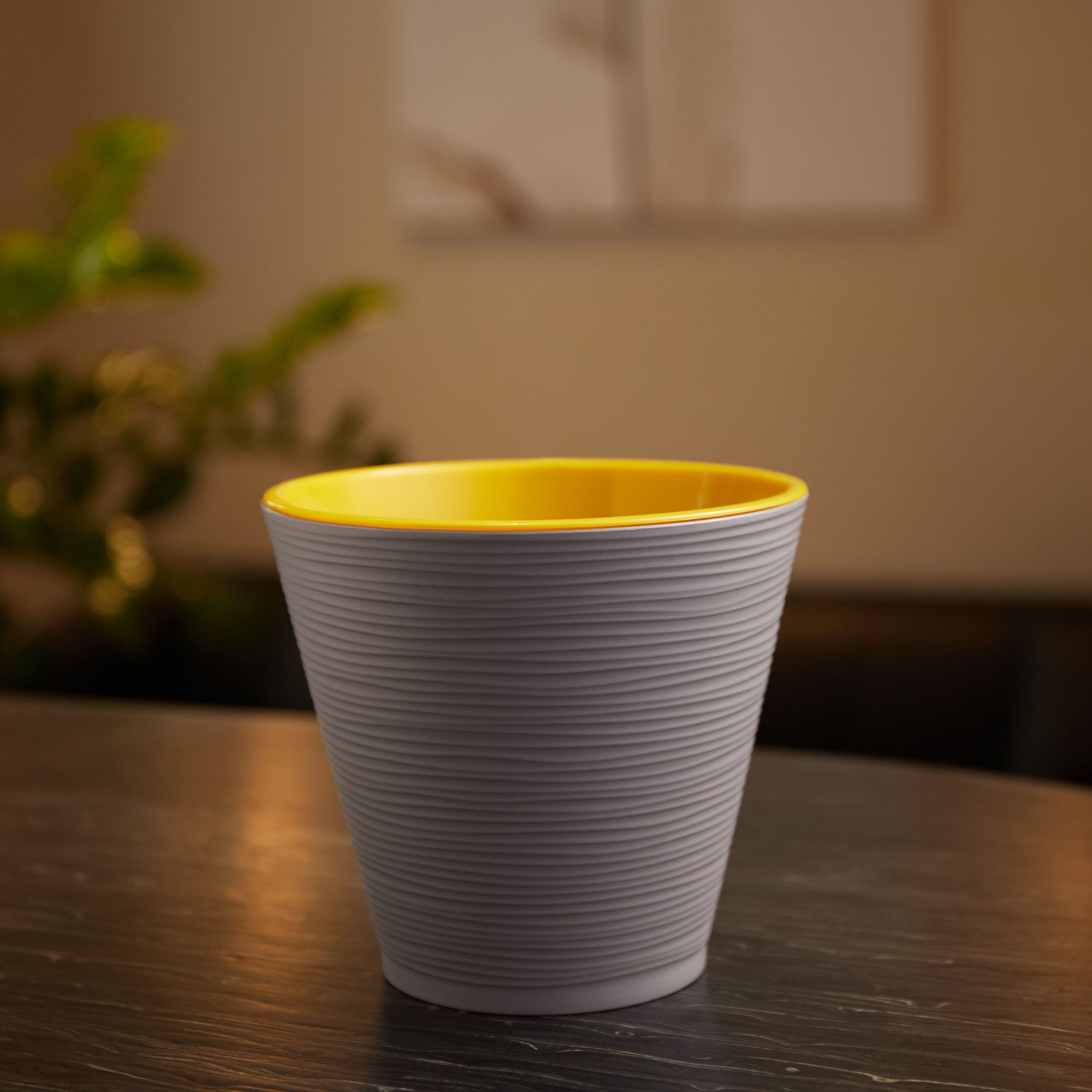 Изображение товара Кашпо ЧЕТЫРЕ СЕЗОНА Конус D14,5 13,5 см 1,3 л серый муссон