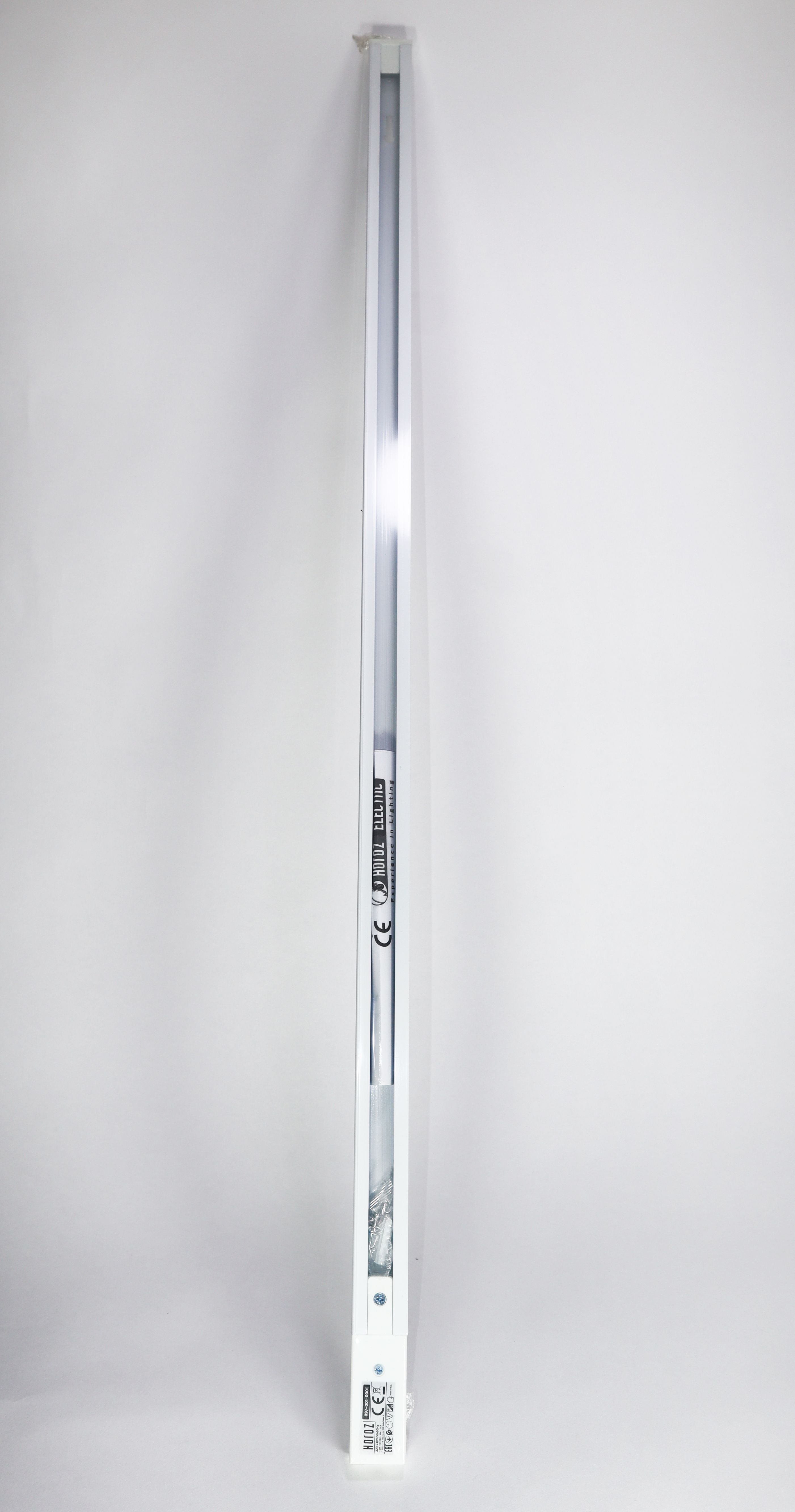 Изображение товара Шинопровод белый однофазный алюминиевый 1 метр LIGHT TRACK SYSTEM HRZ00000913