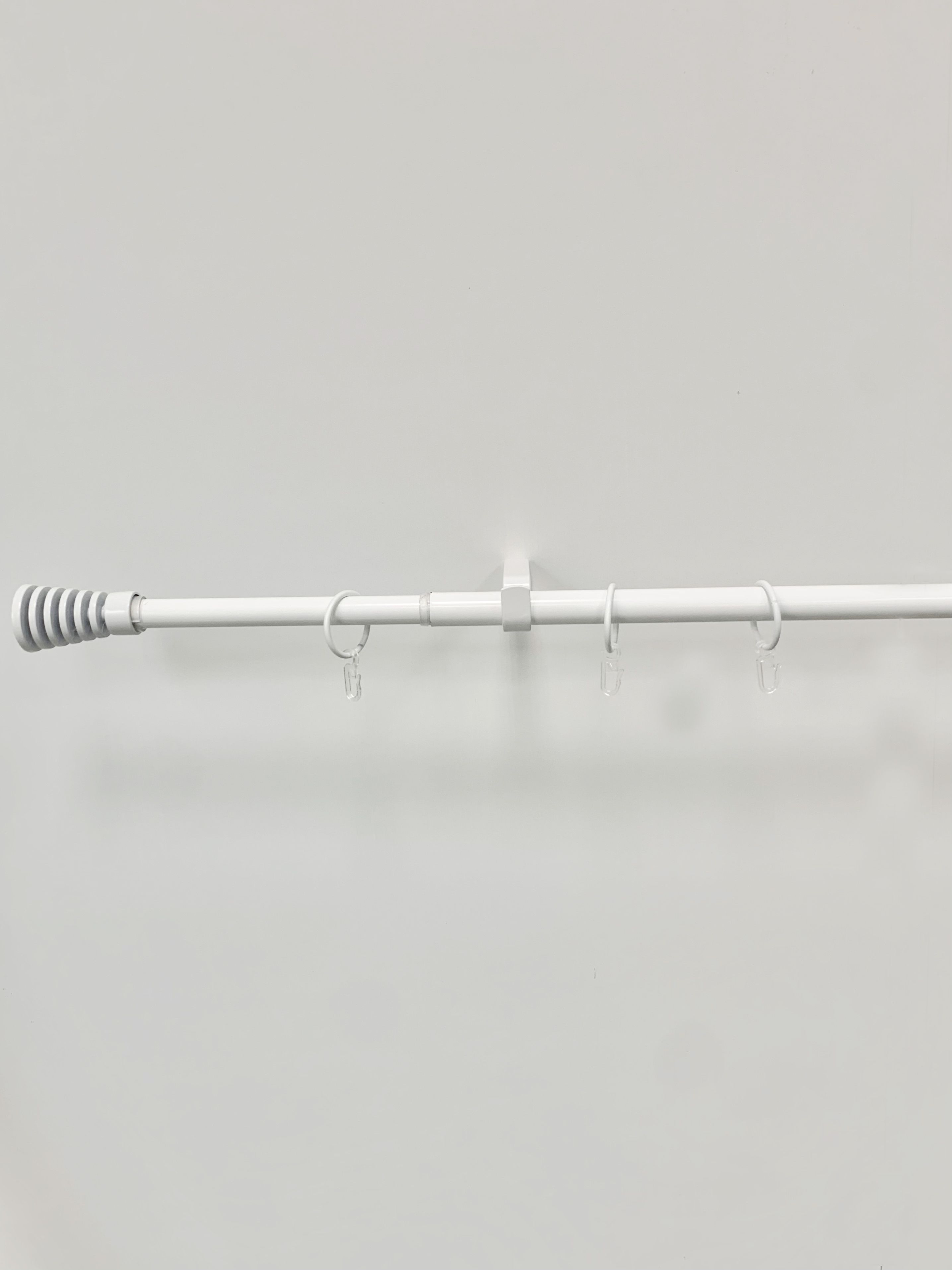 Изображение товара Карниз двухрядный трапеция черный металлопластиковый для гостиной