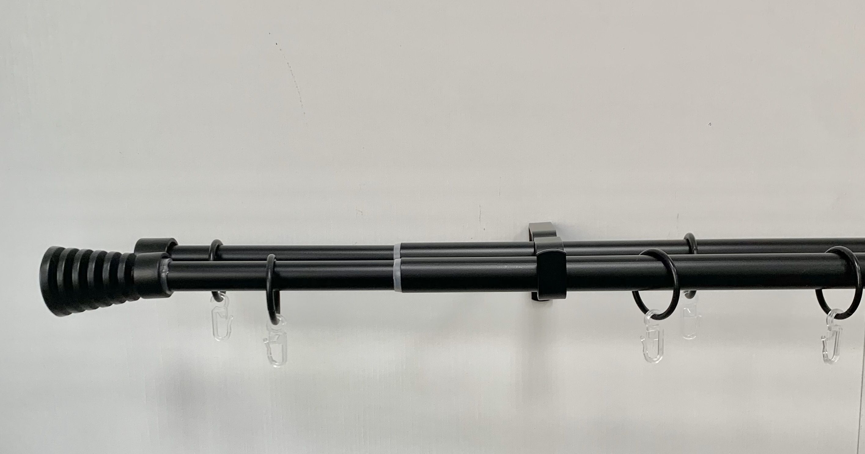 Изображение товара Карниз двойной трапеция белый металлический для штор, классический дизайн