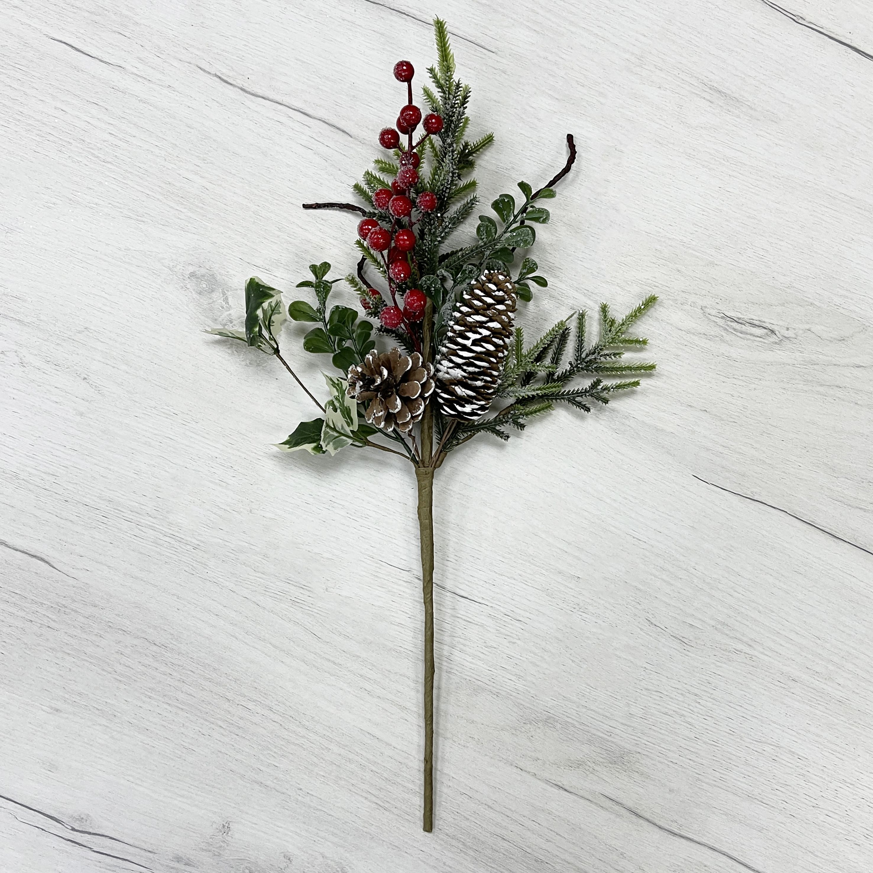 Изображение товара Ветка елочная с красными ягодами и шишками 50 см зеленая для украшения