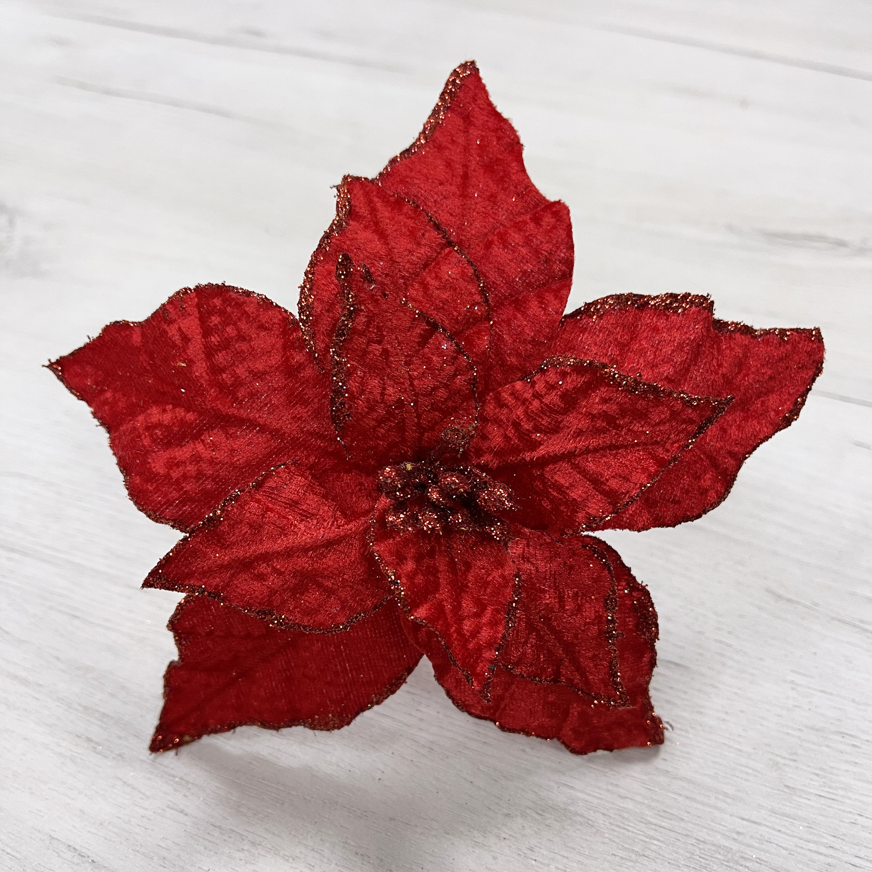 Изображение товара Цветок Пуансеттия красная 20 см на клипсе из полиэстера для украшения интерьера