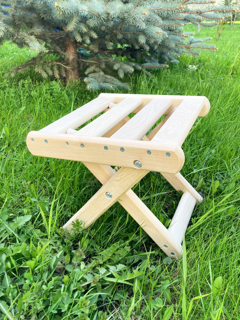 Изображение товара Складной деревянный табурет Симфония 30x30x30 см из берёзы, универсальный дизайн