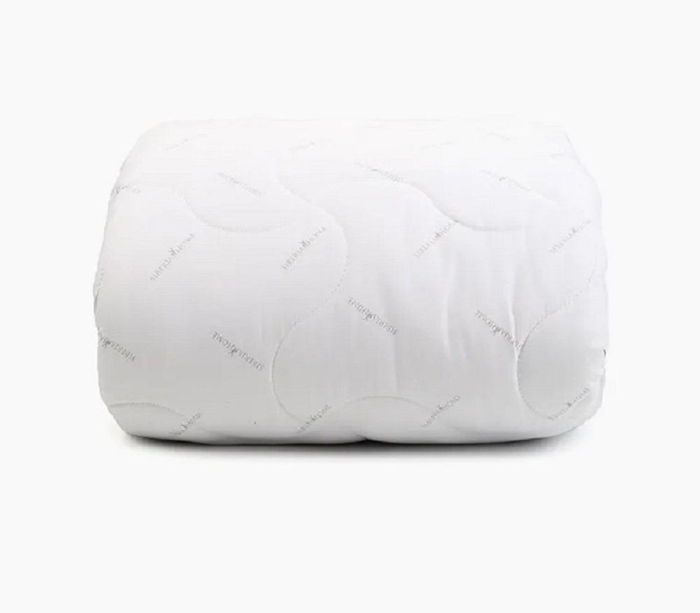 Изображение товара Одеяло Classic 155x215 всесезонное из микроволокна с тканью тик от Siberia Home