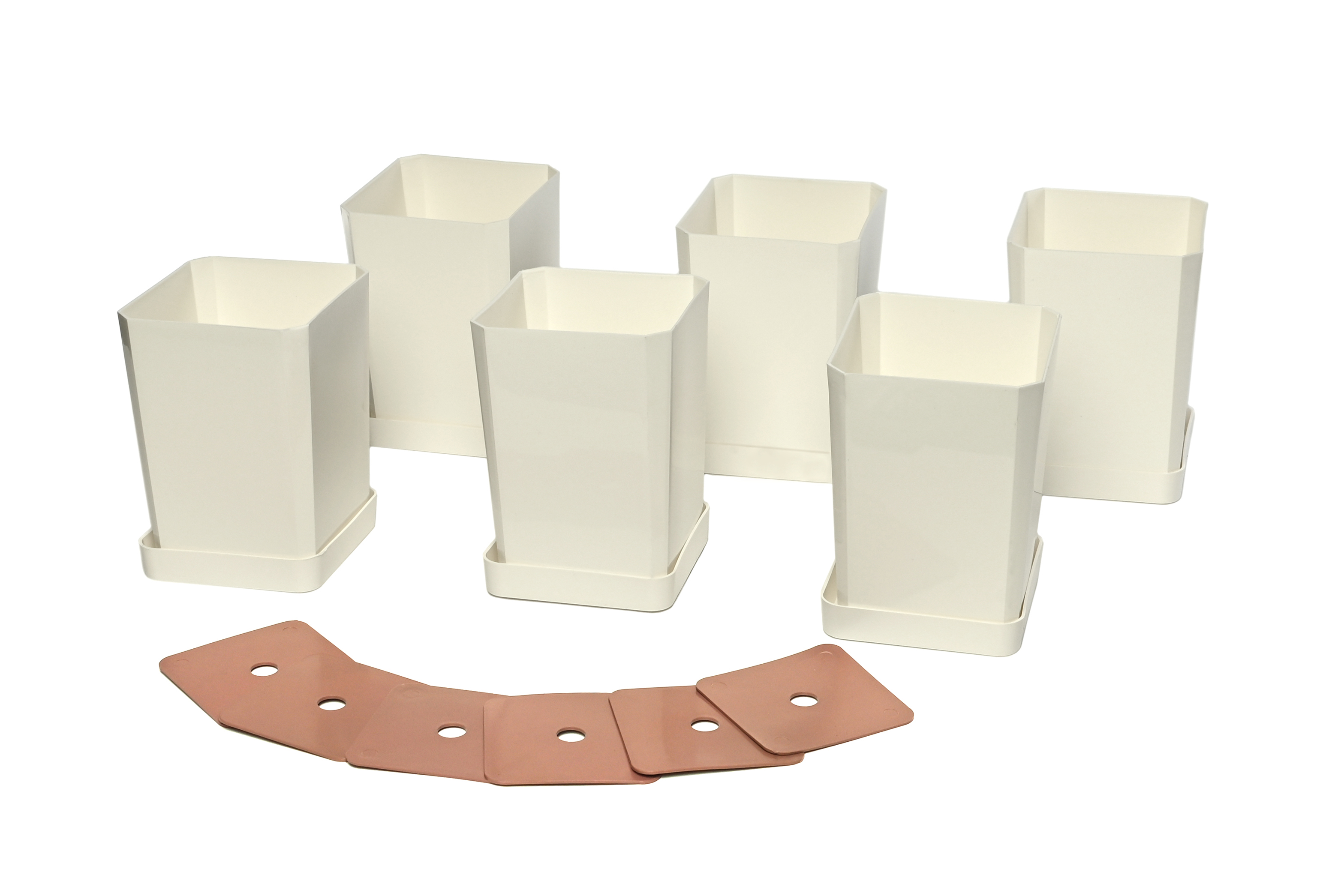 Изображение товара Набор горшков ПЕЛИКАН 6*0, 75 Белый - прочные пластиковые горшки с дренажом