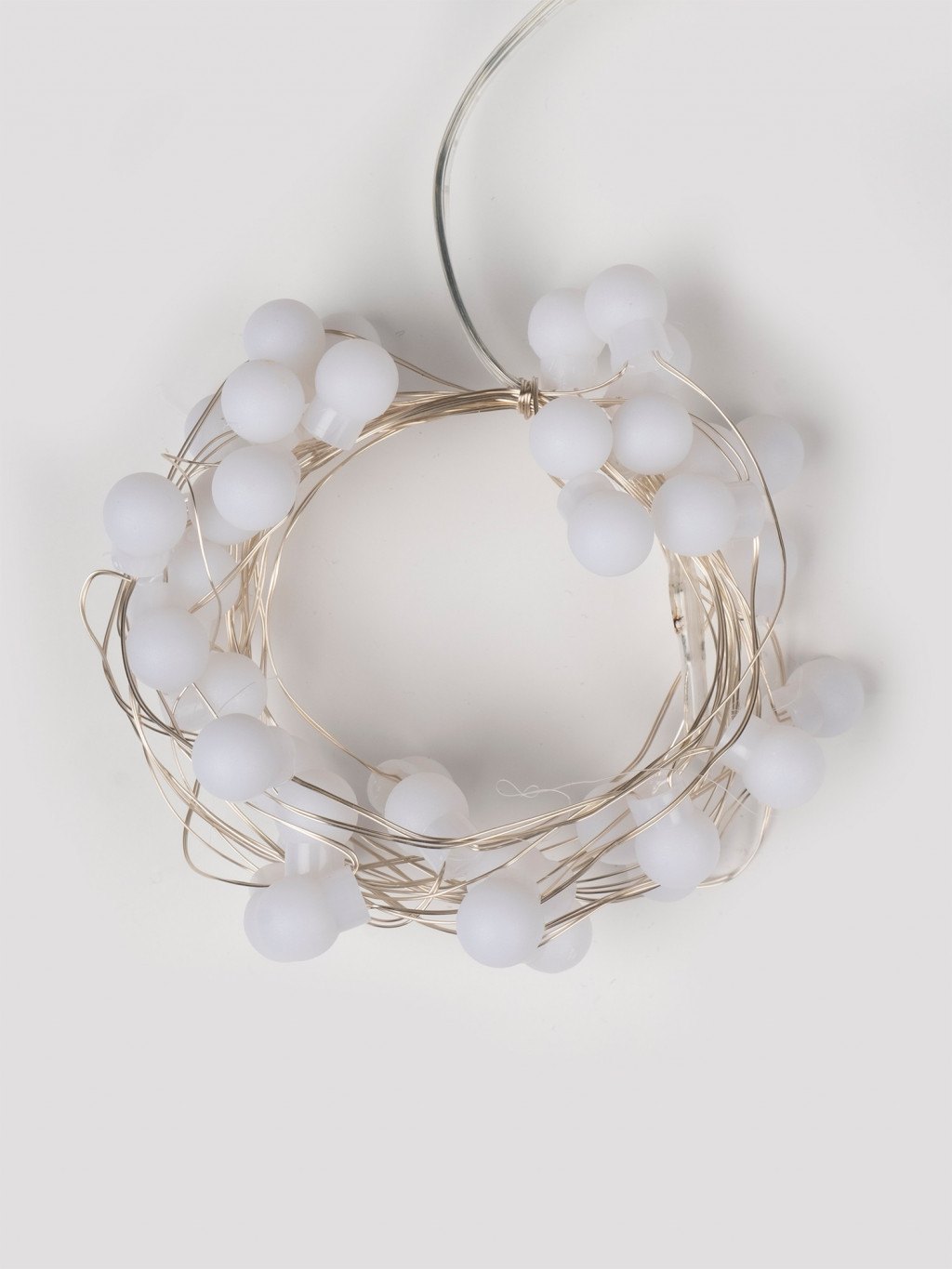 Изображение товара Гирлянда нить "Снежные капли" ILDM40WW-BO-BL, 40 т/белых светодиодов, 2м, 2xAA