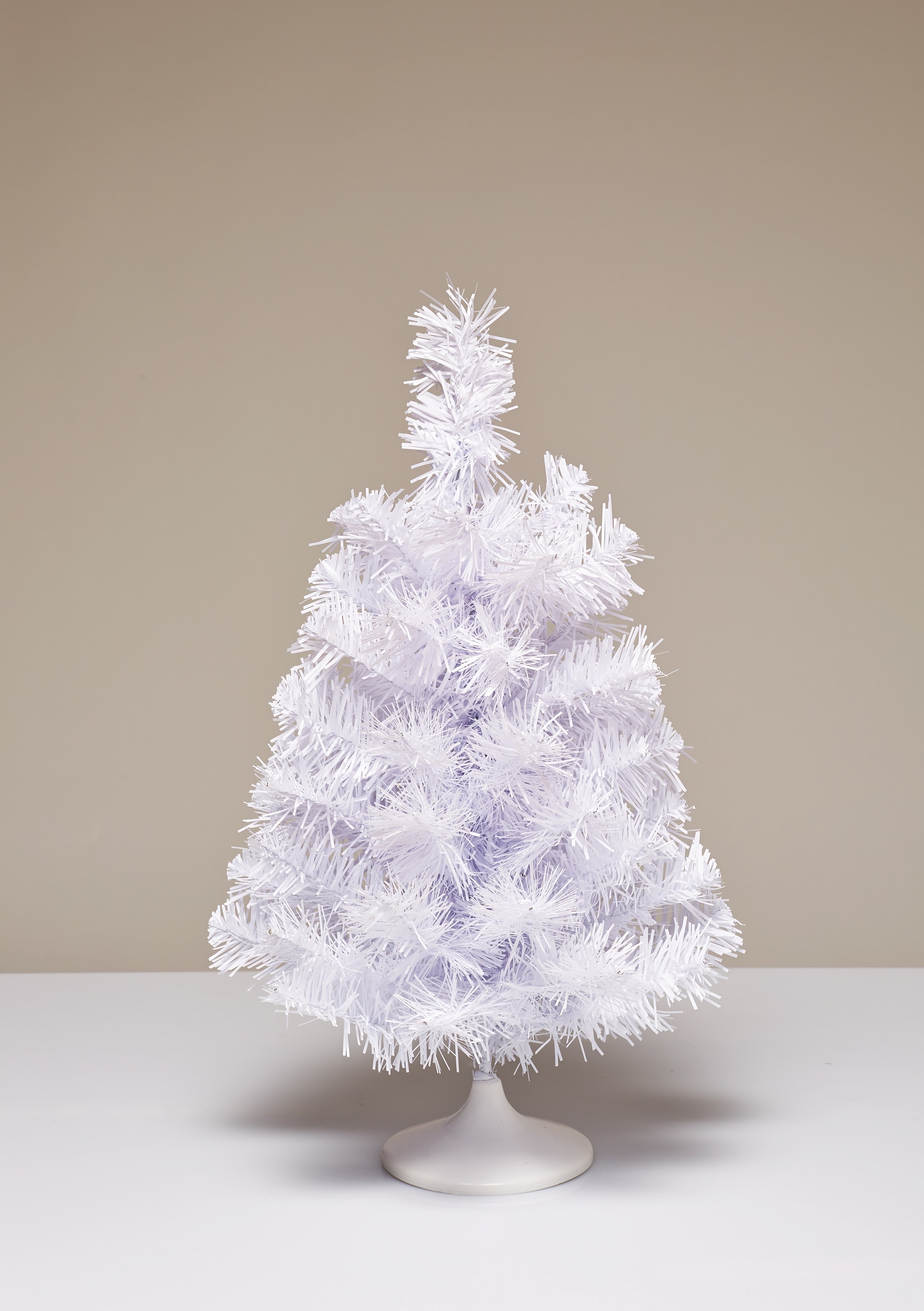 Изображение товара Искусственная елка новогодняя MAG2000 45 см Белая для праздничного декора