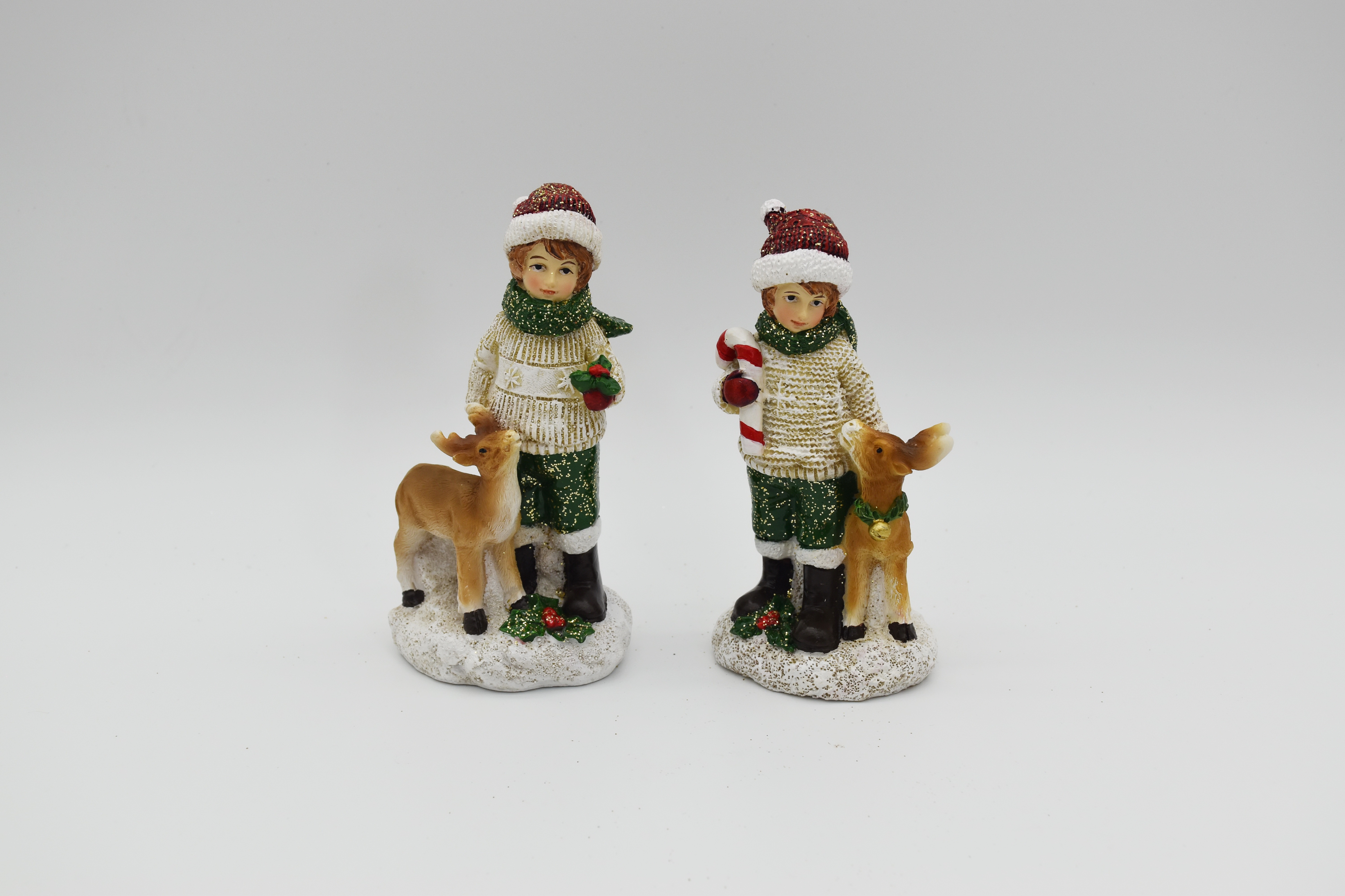 Изображение товара Новогодняя фигурка Девочка с оленем 6,7х5,5х12,3 см для украшения интерьера