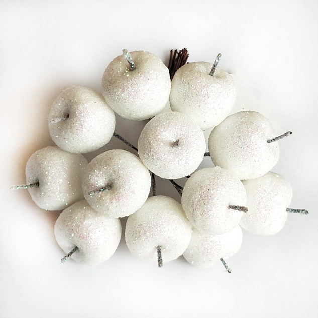 Изображение товара Набор декоративных яблок с глиттером 12шт., D2,2xL10,5см, белый