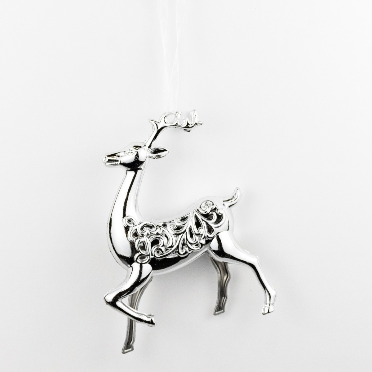 Изображение товара Подвесное украшение олень из пластика серебряного цвета для новогоднего декора