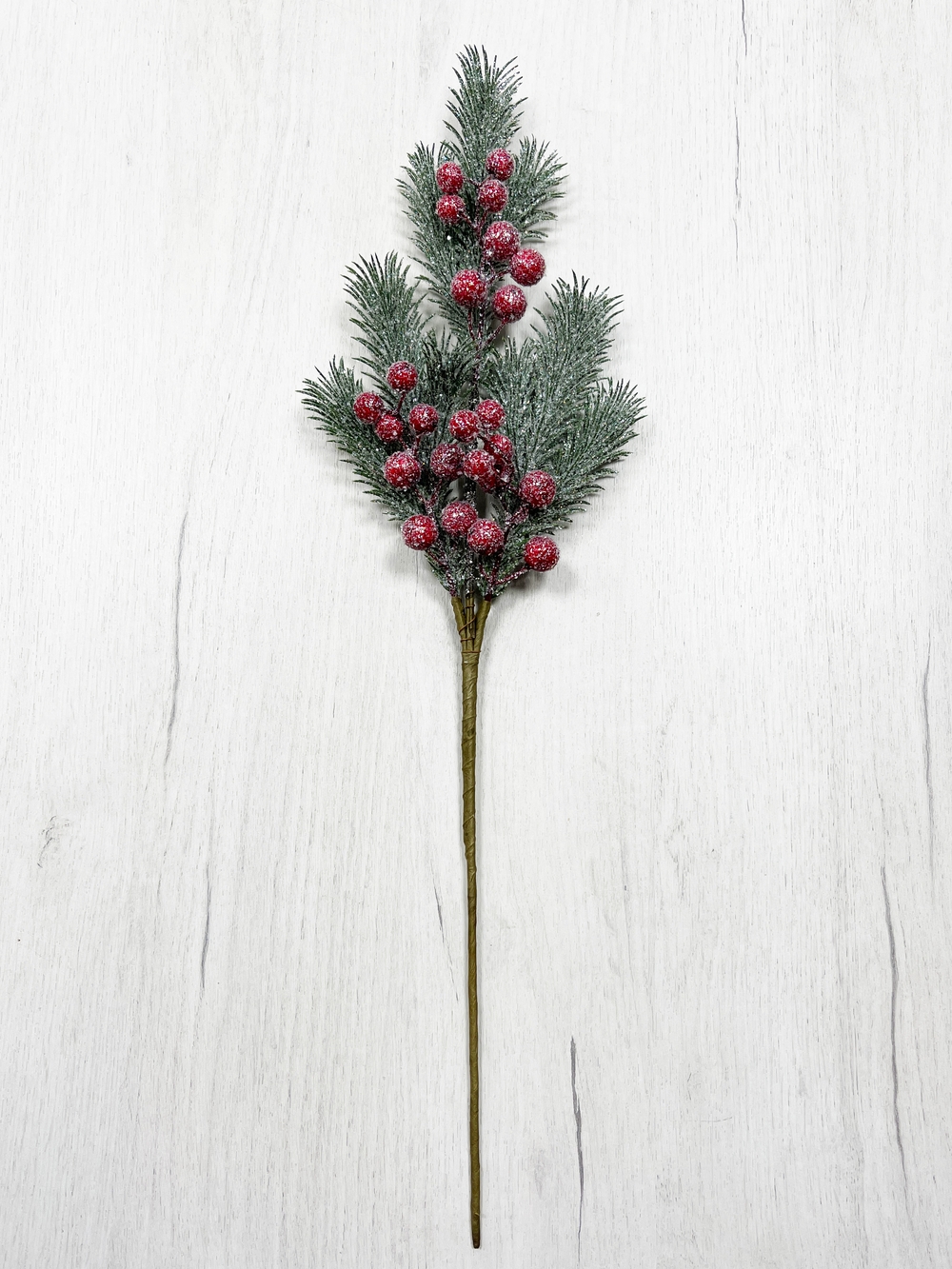 Изображение товара Декоративная еловая ветка с красными ягодами 50 см и блестками