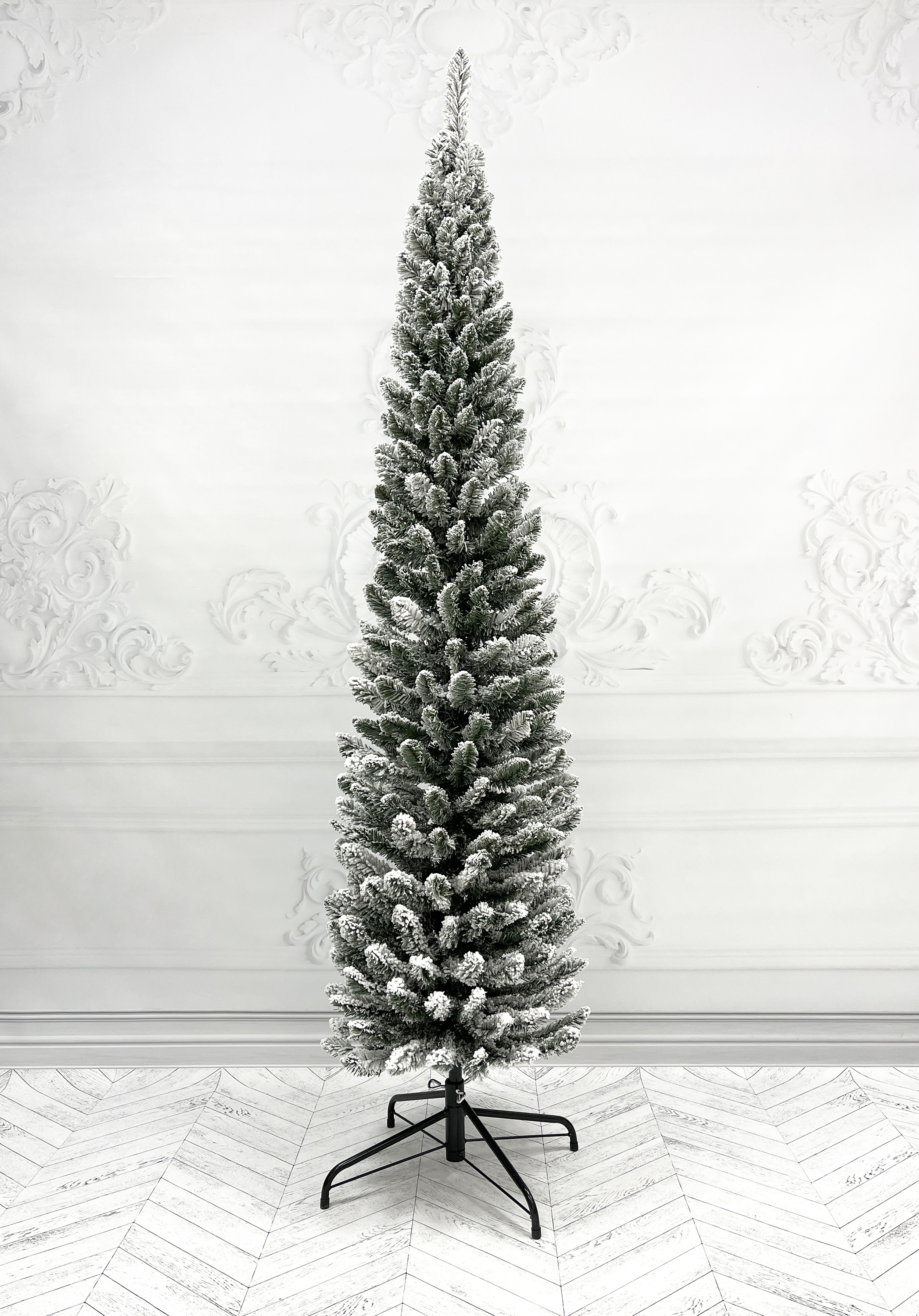Изображение товара Искусственная елка 180 см заснеженная TreeDeLuxe стройная с шарнирами и металлической подставкой