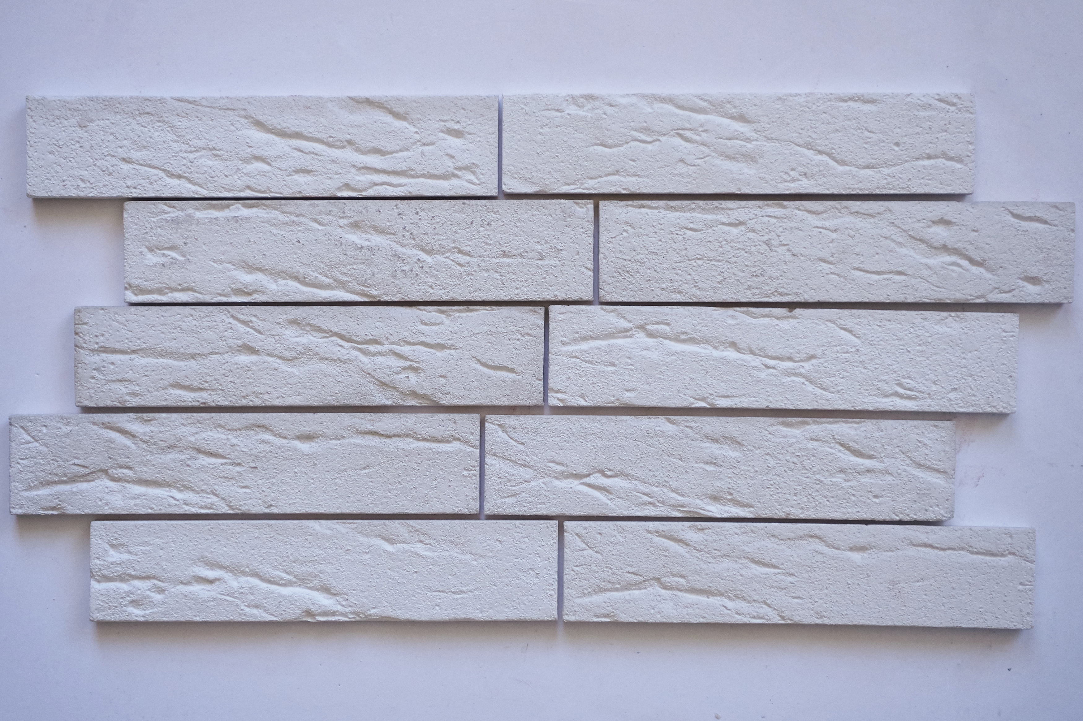 Изображение товара Гипсовая плитка Евролит Кирпич Немецкий 24х5 см для внутренней отделки белая