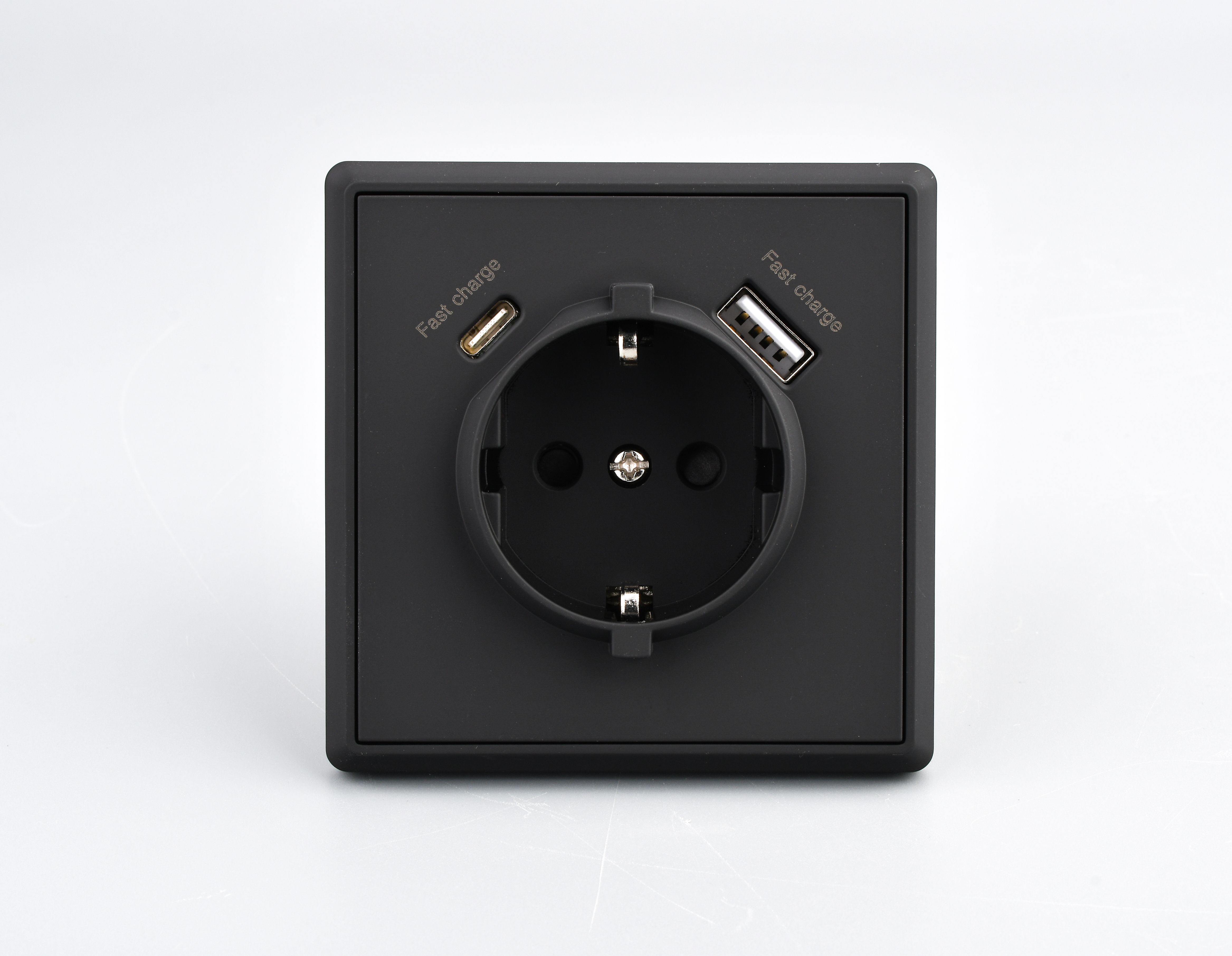 Изображение товара Розетка ALTECH ENCORE USB TYPE-C 1 пост черная без рамки, IP20