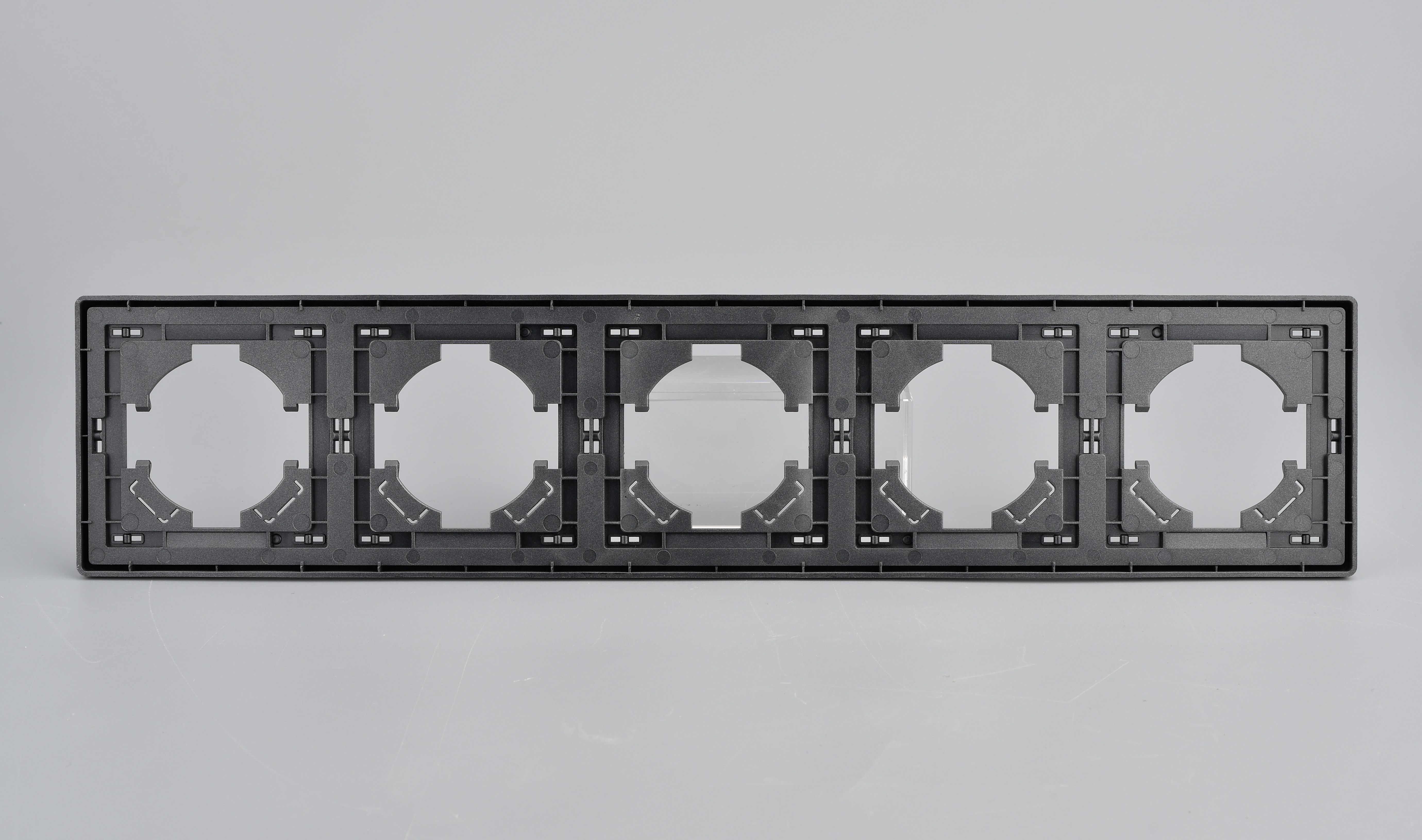 Изображение товара Рамка 5 постов ALTECH ENCORE 5PG графит пластиковая для электроустановок