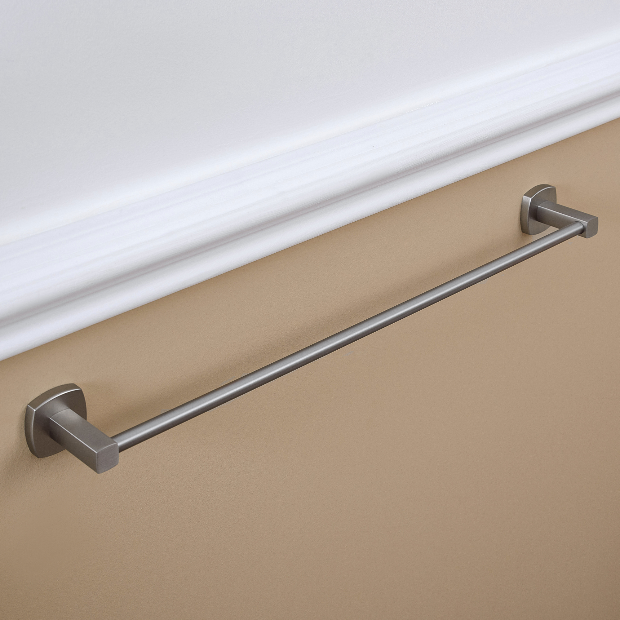 Изображение товара Держатель для полотенца 60 см Istad из металла с матовым покрытием