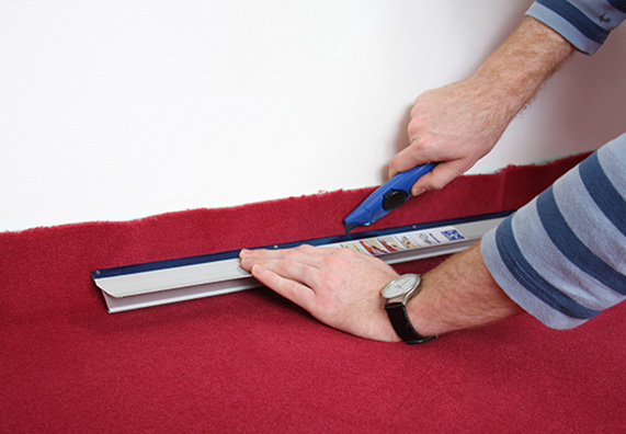 Обрезка коврового покрытия